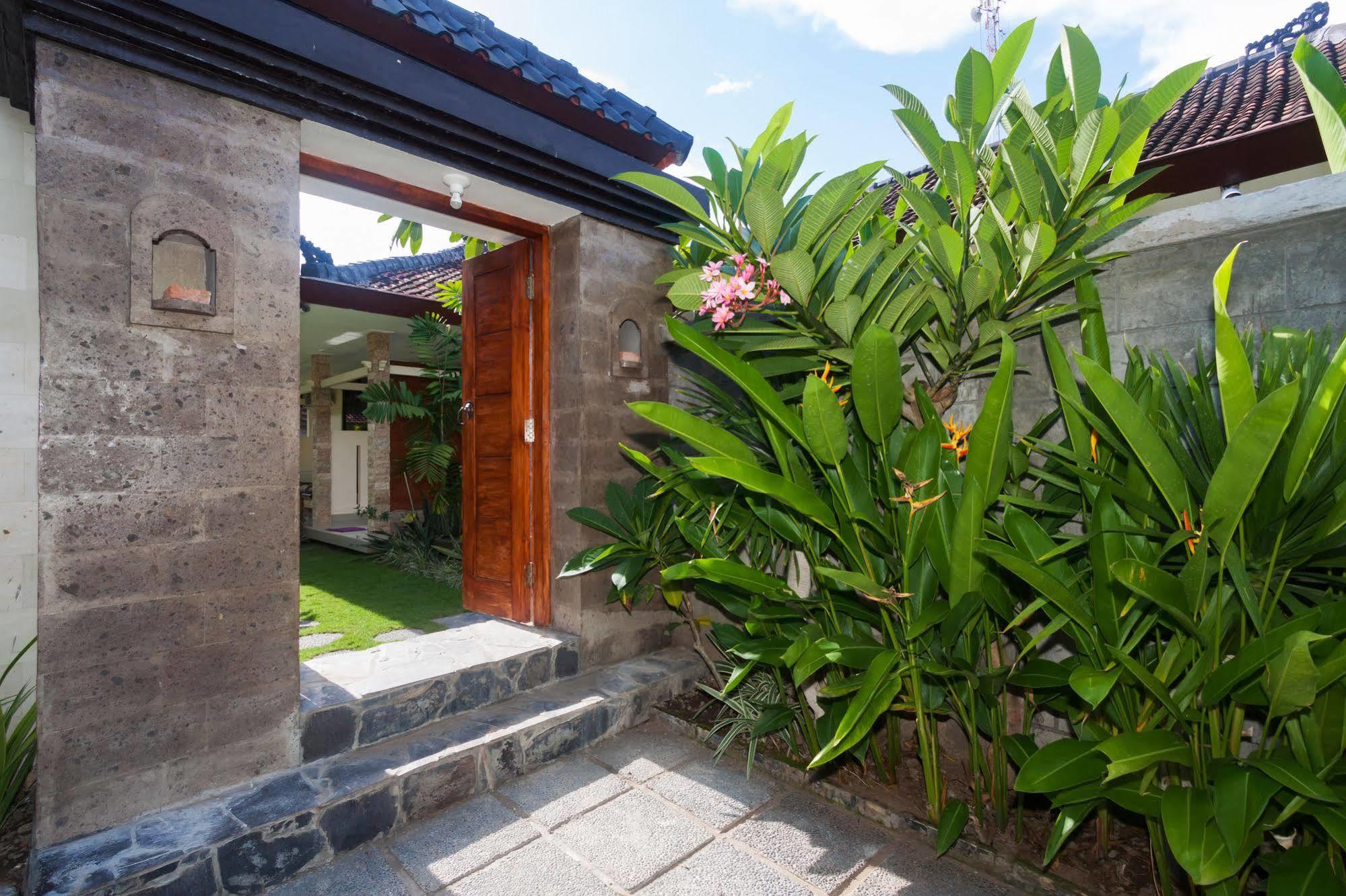 Zen Rooms Sanur Blanjong Sekawaru Kültér fotó